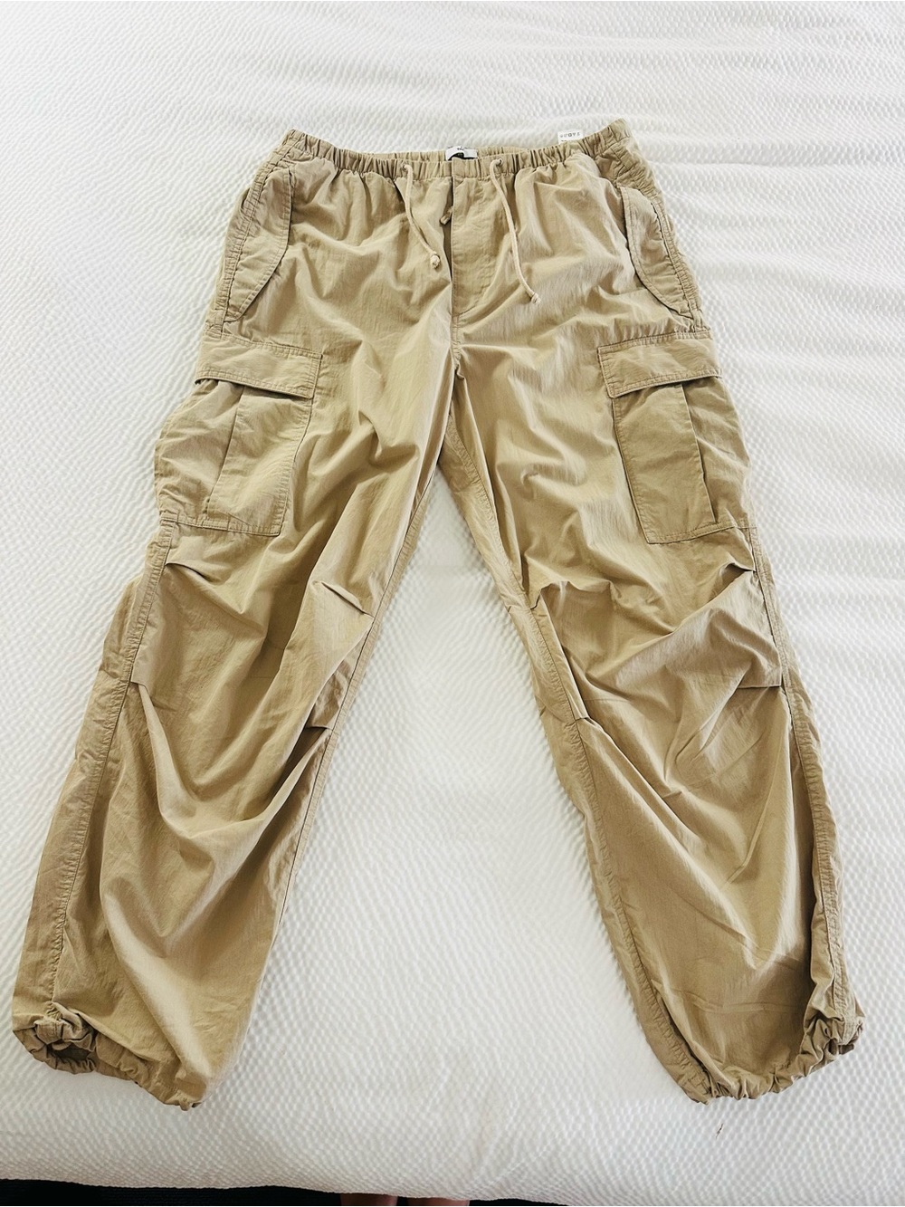 Aritzia Tna Cole Paratroop Cargo Pant in Light Khaki L - Picture 4 of 10